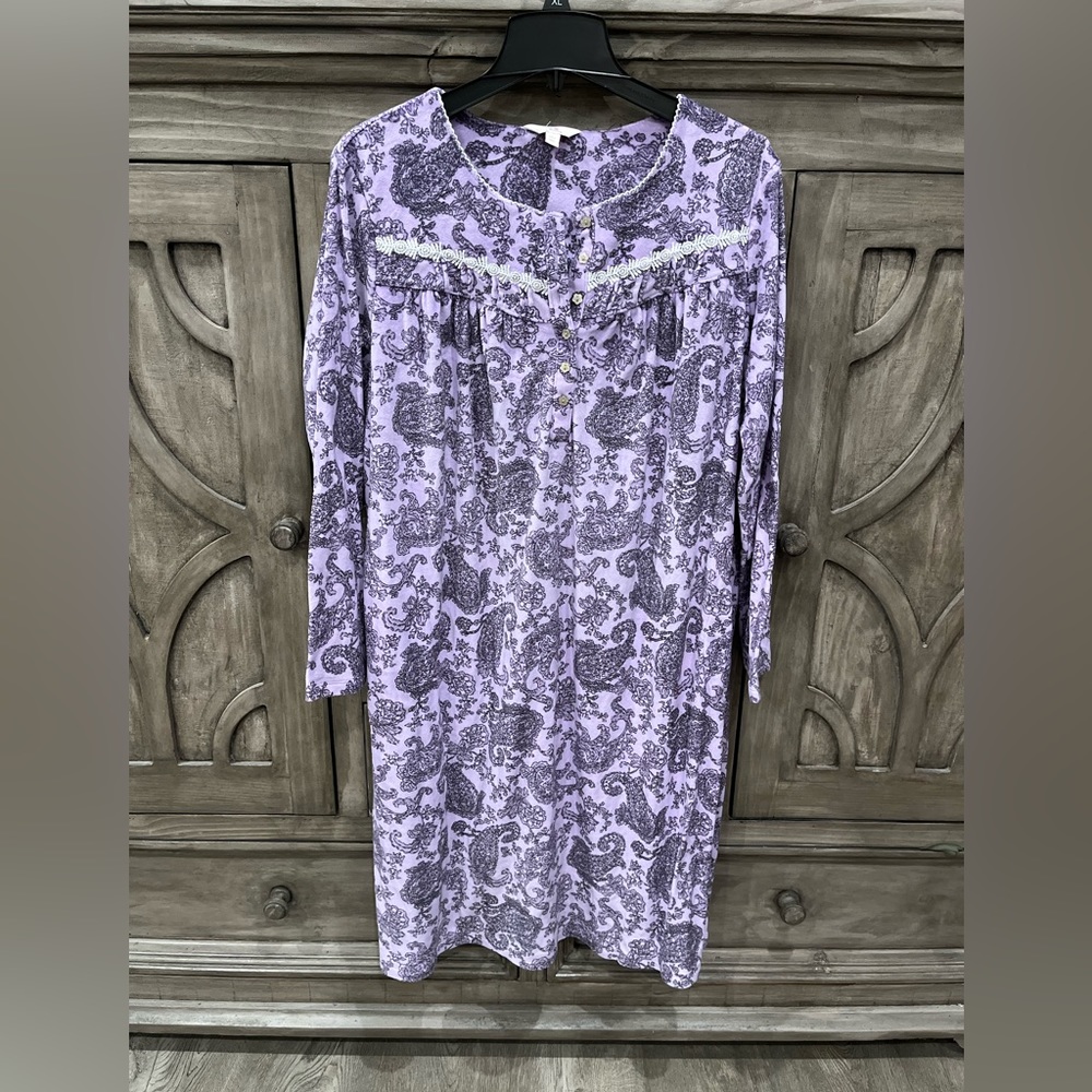 Secret Treasures Lavender and Gray Paisley Nightgown